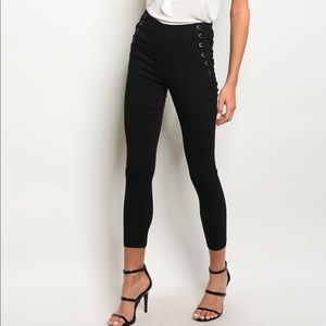 🔥1 Left🔥Capri Pant Lace-Up Side Detail